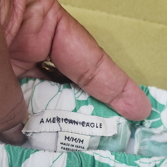 American Eagle Outfitters Green and Blue Puff Sleeve Crop Top - Picture 3 of 3